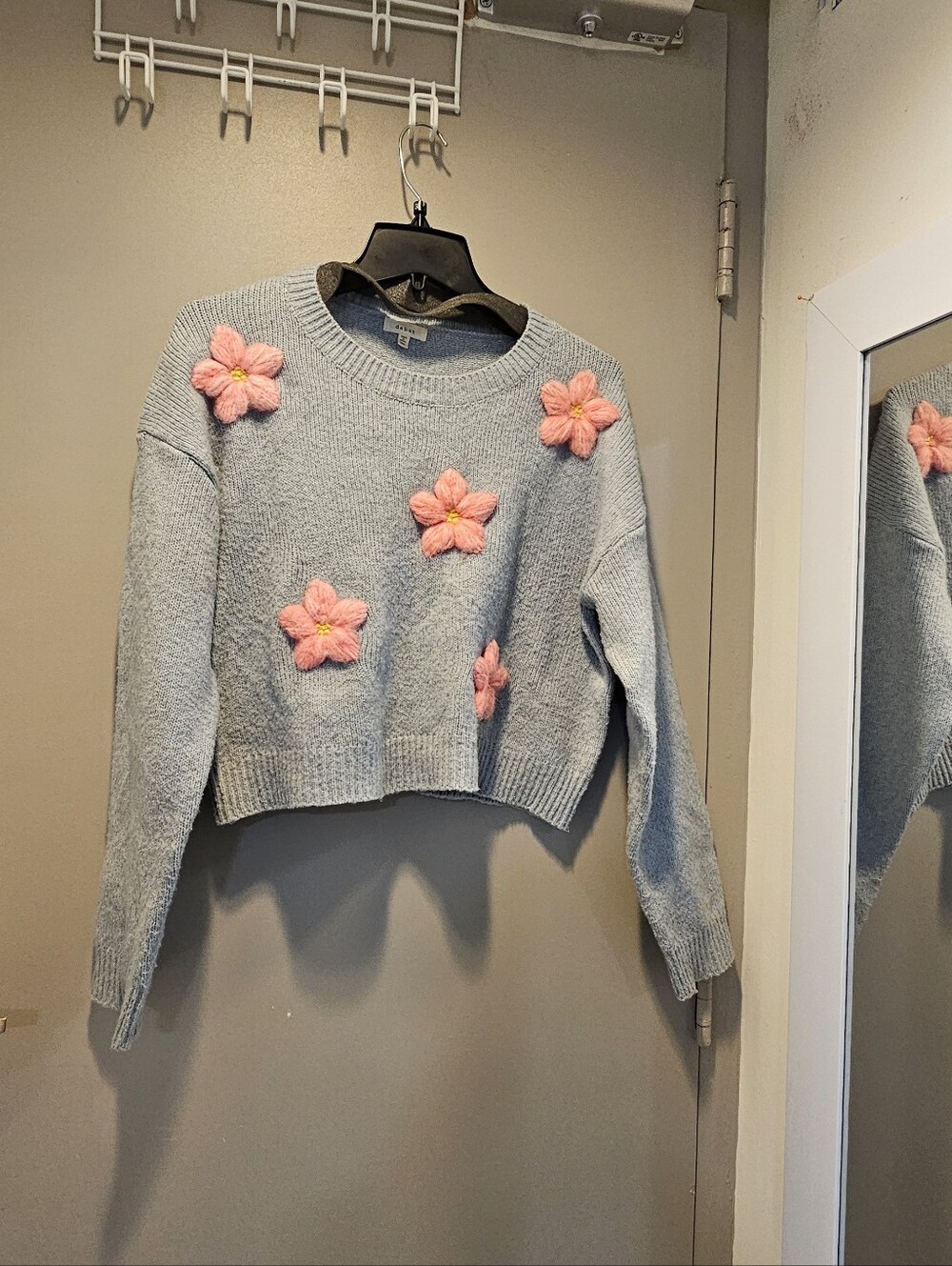debut Light Blue Cropped Crewneck Sweater with Pink Flower Appliqués